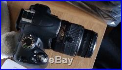 Nikon d3000 Camera + Charger + Case DSLR