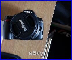 Nikon d3000 Camera + Charger + Case DSLR